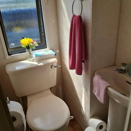40 Antrimheightsbnb Mobile Self Catering Can Sleep 7 Esterno foto